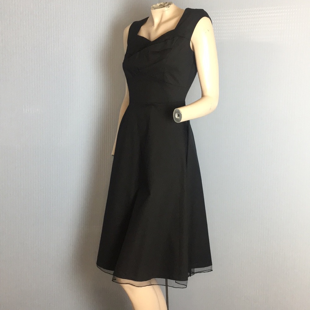 V FASHION - Black Swing Dress